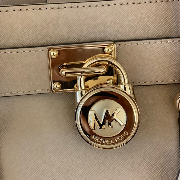 🔥Michael Kors Satchel Bag🔥 - Picture 3 of 7